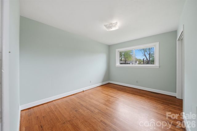 2754 Fairwood Drive, Hudson, NC 28638