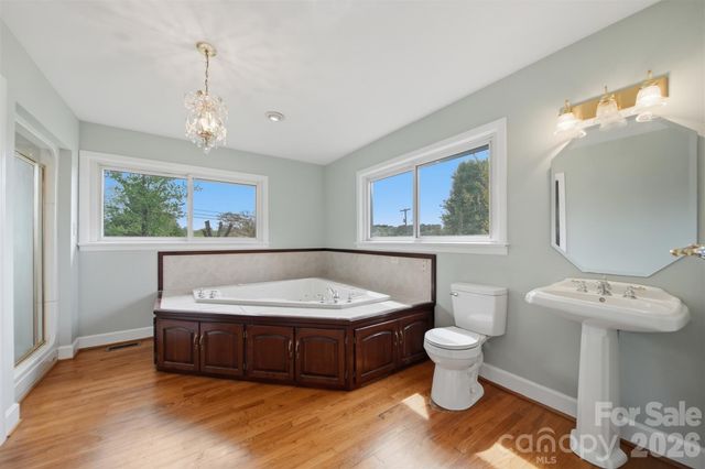 2754 Fairwood Drive, Hudson, NC 28638