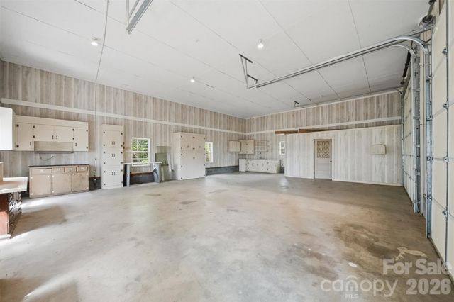 2754 Fairwood Drive, Hudson, NC 28638