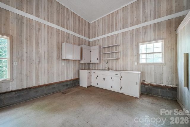 2754 Fairwood Drive, Hudson, NC 28638