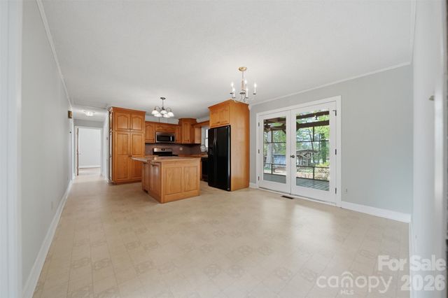 2754 Fairwood Drive, Hudson, NC 28638