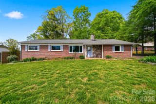 2754 Fairwood Drive, Hudson, NC 28638