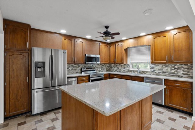 21 Bohr Drive, Chattanooga, TN 37415