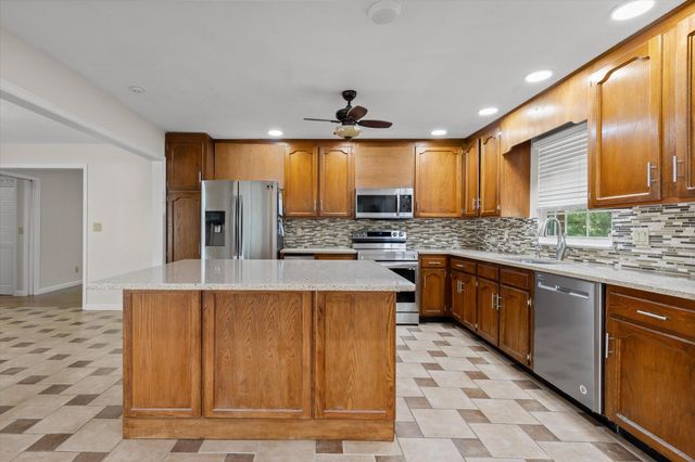 21 Bohr Drive, Chattanooga, TN 37415