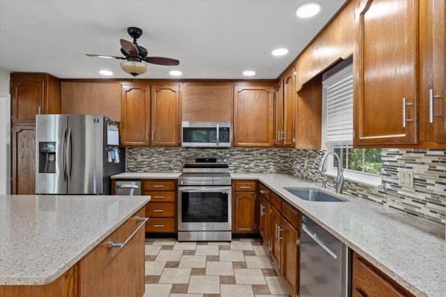 21 Bohr Drive, Chattanooga, TN 37415