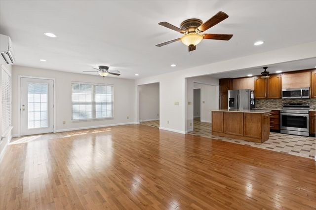 21 Bohr Drive, Chattanooga, TN 37415
