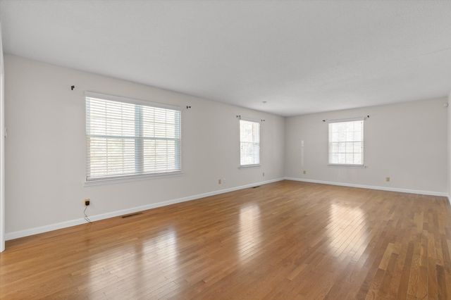 21 Bohr Drive, Chattanooga, TN 37415
