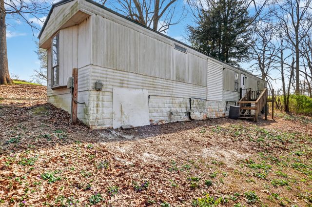 285 George Akins Rd, Westmoreland, TN 37186