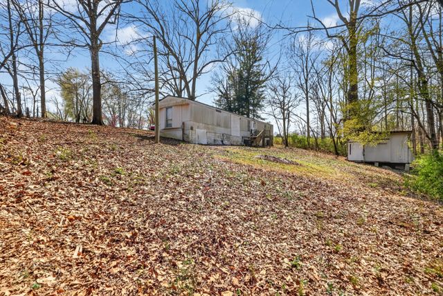 285 George Akins Rd, Westmoreland, TN 37186