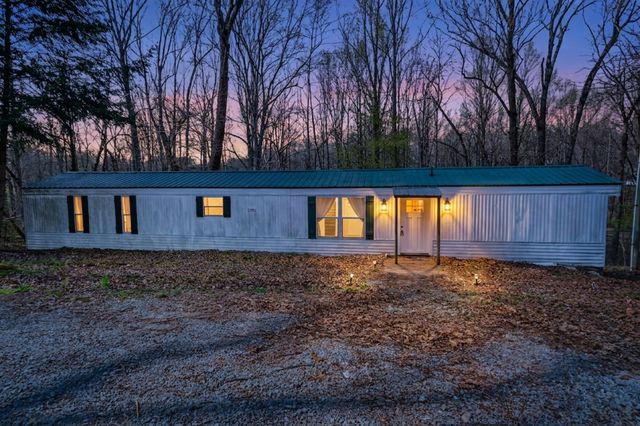 285 George Akins Rd, Westmoreland, TN 37186
