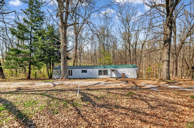 285 George Akins Rd, Westmoreland, TN 37186