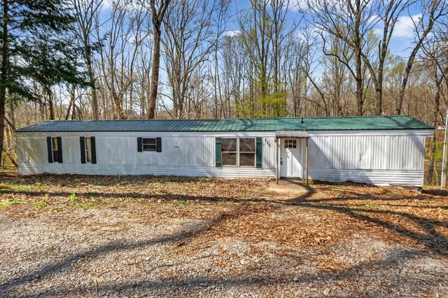 285 George Akins Rd, Westmoreland, TN 37186