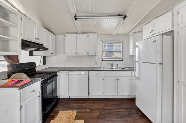 285 George Akins Rd, Westmoreland, TN 37186