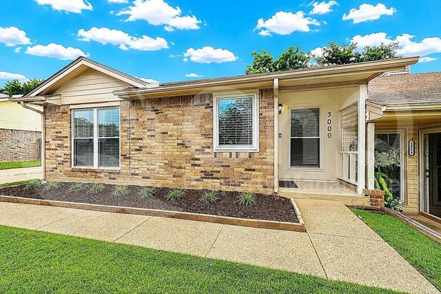 3000 Timothy Lane, Euless, TX 76039