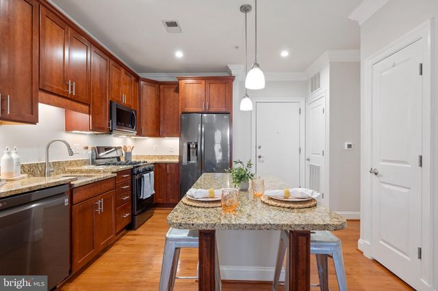1023 N ROYAL ST #104, Alexandria, VA 22314
