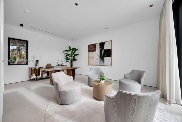 7901 SW 120th St, Pinecrest, FL 33156