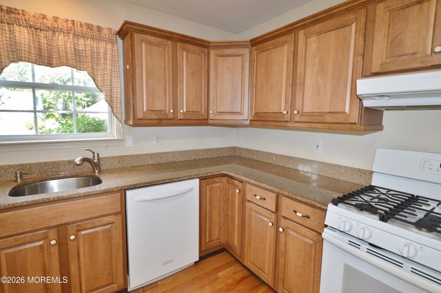 2748 Meadow Lake Drive, Toms River, NJ 08755