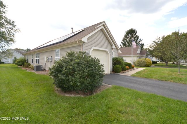2748 Meadow Lake Drive, Toms River, NJ 08755