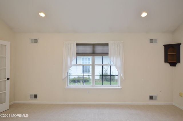 2748 Meadow Lake Drive, Toms River, NJ 08755