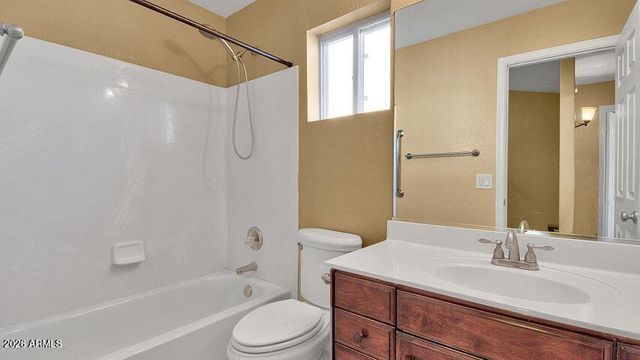 4670 W BINNER Drive, Chandler, AZ 85226