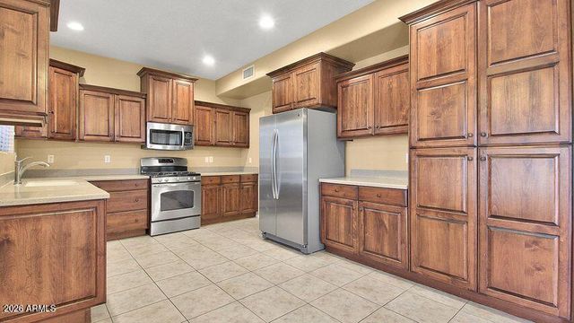 4670 W BINNER Drive, Chandler, AZ 85226