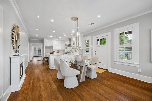 200 E 26th Street, Houston, TX 77008