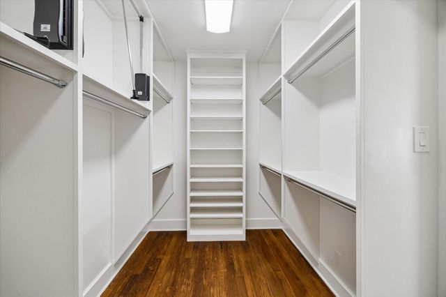 200 E 26th Street, Houston, TX 77008