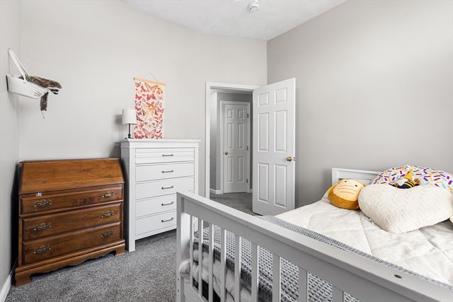 52 Deanville Rd, Attleboro, MA 02703