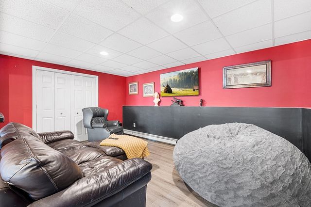 52 Deanville Rd, Attleboro, MA 02703