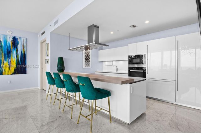 1000 Brickell Plz PH5304, Miami, FL 33131