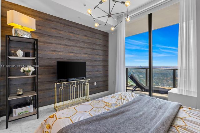 1000 Brickell Plz PH5304, Miami, FL 33131