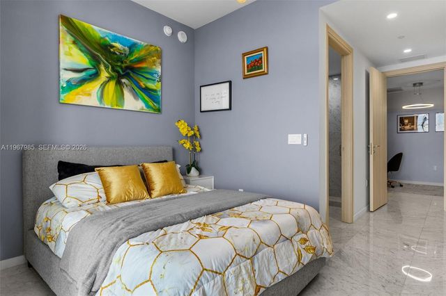 1000 Brickell Plz PH5304, Miami, FL 33131