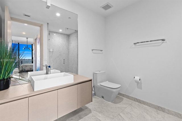 1000 Brickell Plz PH5304, Miami, FL 33131