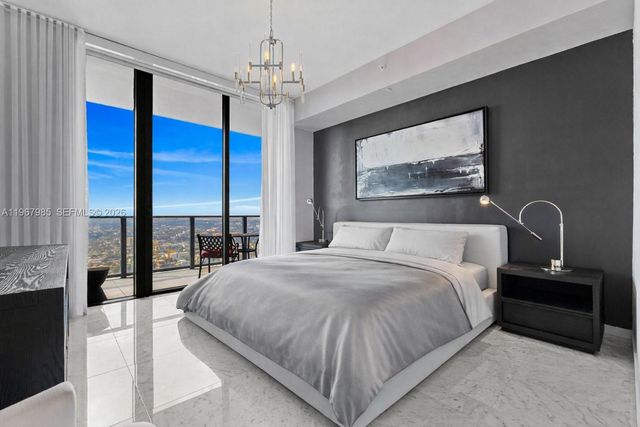 1000 Brickell Plz PH5304, Miami, FL 33131