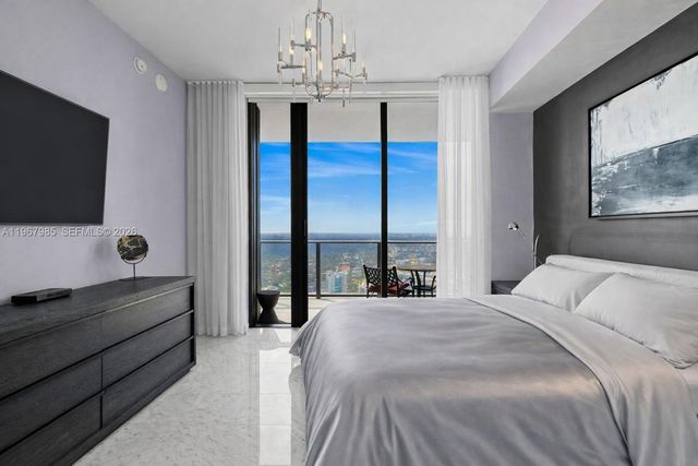 1000 Brickell Plz PH5304, Miami, FL 33131