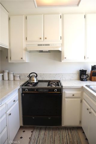 2330 Vanguard F102, Costa Mesa, CA 92626