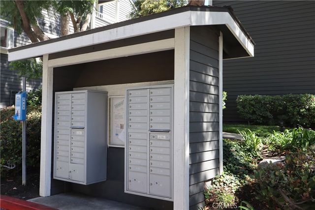 2330 Vanguard F102, Costa Mesa, CA 92626