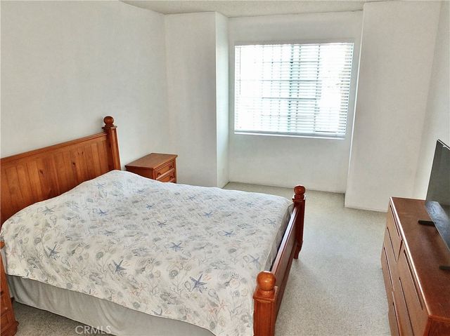2330 Vanguard F102, Costa Mesa, CA 92626