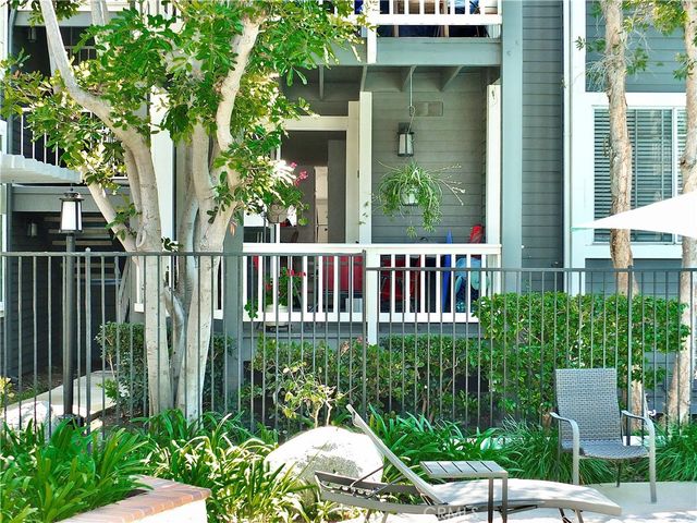 2330 Vanguard F102, Costa Mesa, CA 92626