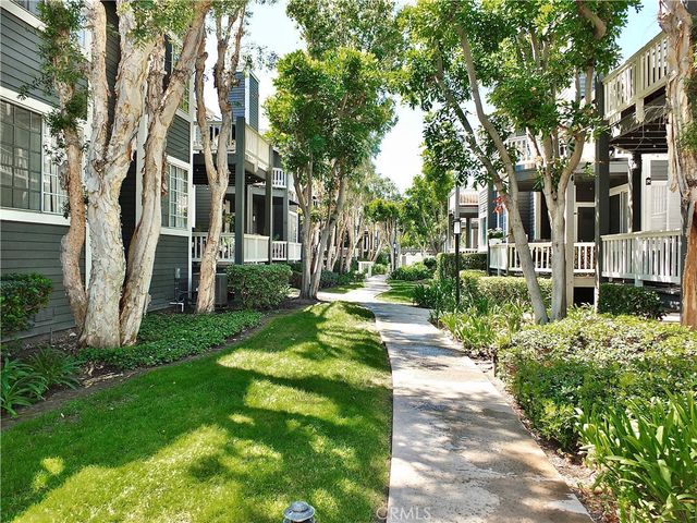 2330 Vanguard F102, Costa Mesa, CA 92626
