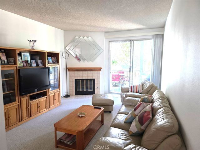 2330 Vanguard F102, Costa Mesa, CA 92626