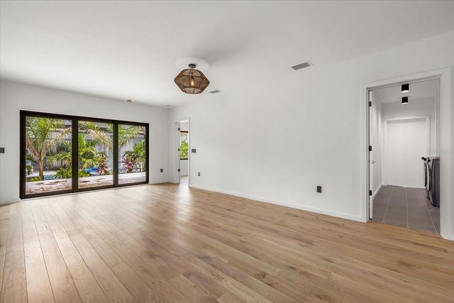 1675 5TH STREET, Sarasota, FL 34236