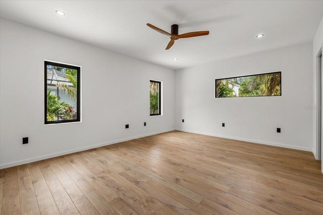 1675 5TH STREET, Sarasota, FL 34236