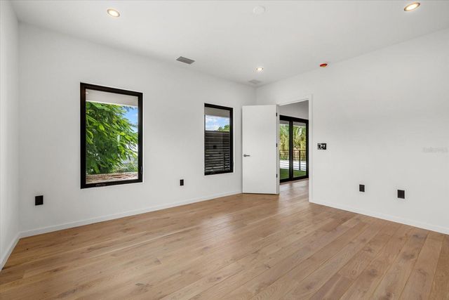 1675 5TH STREET, Sarasota, FL 34236