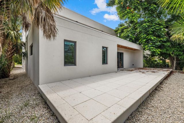 1675 5TH STREET, Sarasota, FL 34236