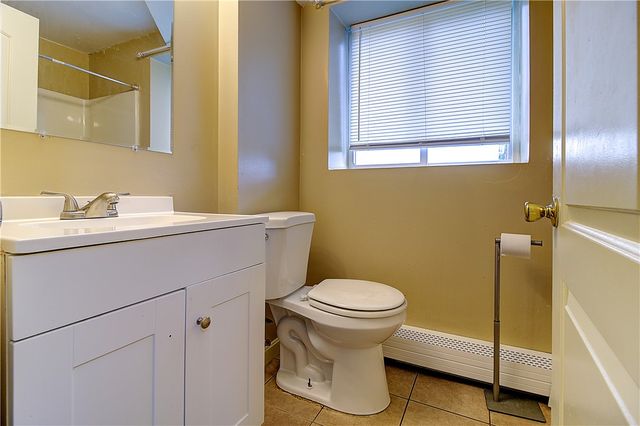 499 Farmington Avenue, Cranston, RI 02920