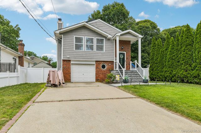 234 Buffalo Avenue, Medford, NY 11763