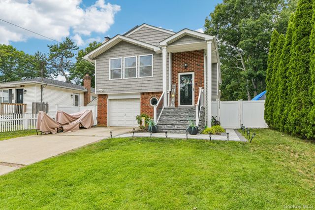 234 Buffalo Avenue, Medford, NY 11763