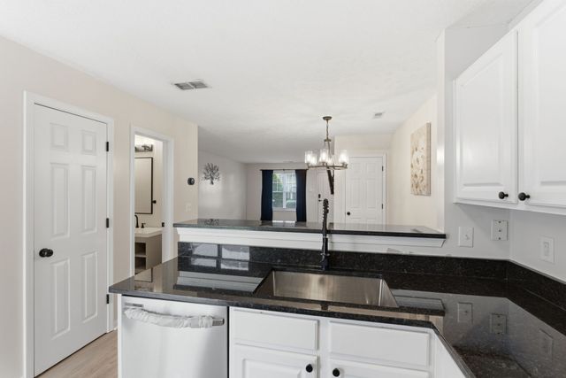 3377 Harpeth Springs Dr, Nashville, TN 37221