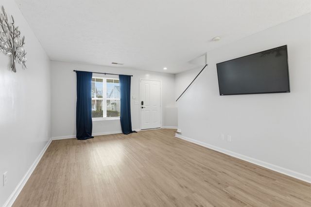 3377 Harpeth Springs Dr, Nashville, TN 37221